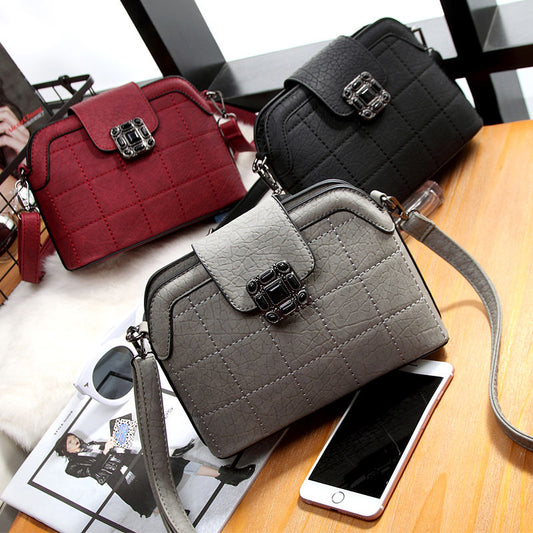 The Fashionable Women Shoulder Bag